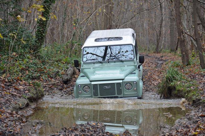 Land Rover Defender (1990)